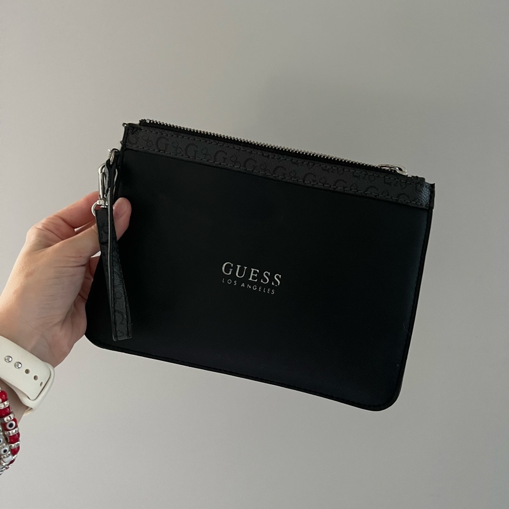GUESS Weistlet